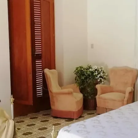 Lucia 1 Fronte Mare Apartmán *
