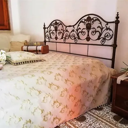 Lucia 1 Fronte Mare Apartman *
